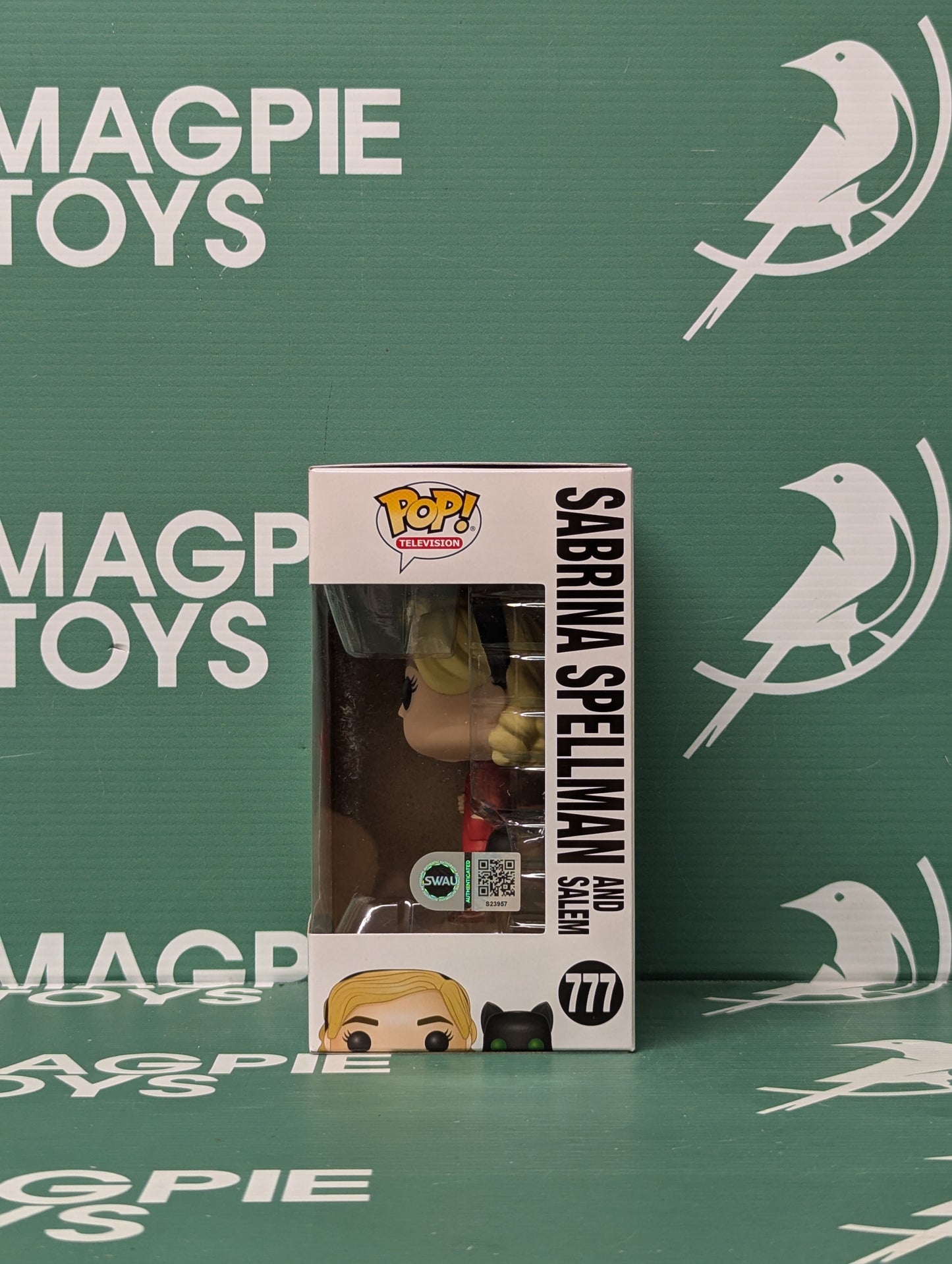 Kiernan Shipka Signed Sabrina Spellman And Salem Funko Pop - Chilling Adventures Of Sabrina